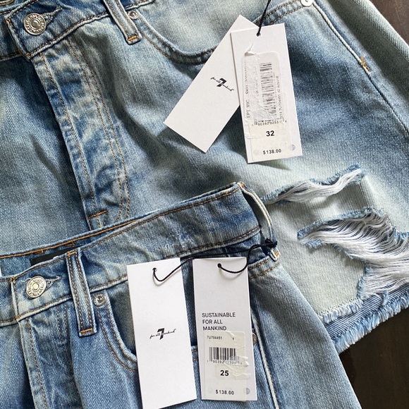 7 for all mankind Monroe Destruction Detail Cut Off Shorts - Picture 16 of 16